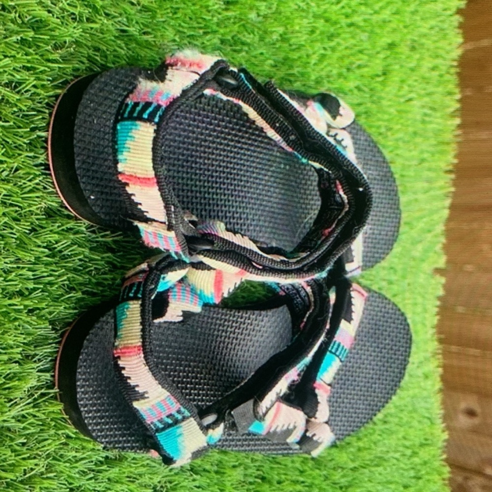 Colorful Patterned Sandals - Picture 2 of 4